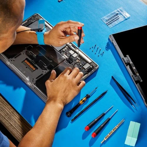 Phone battery replacement service by mobile repair experts in Nottingham